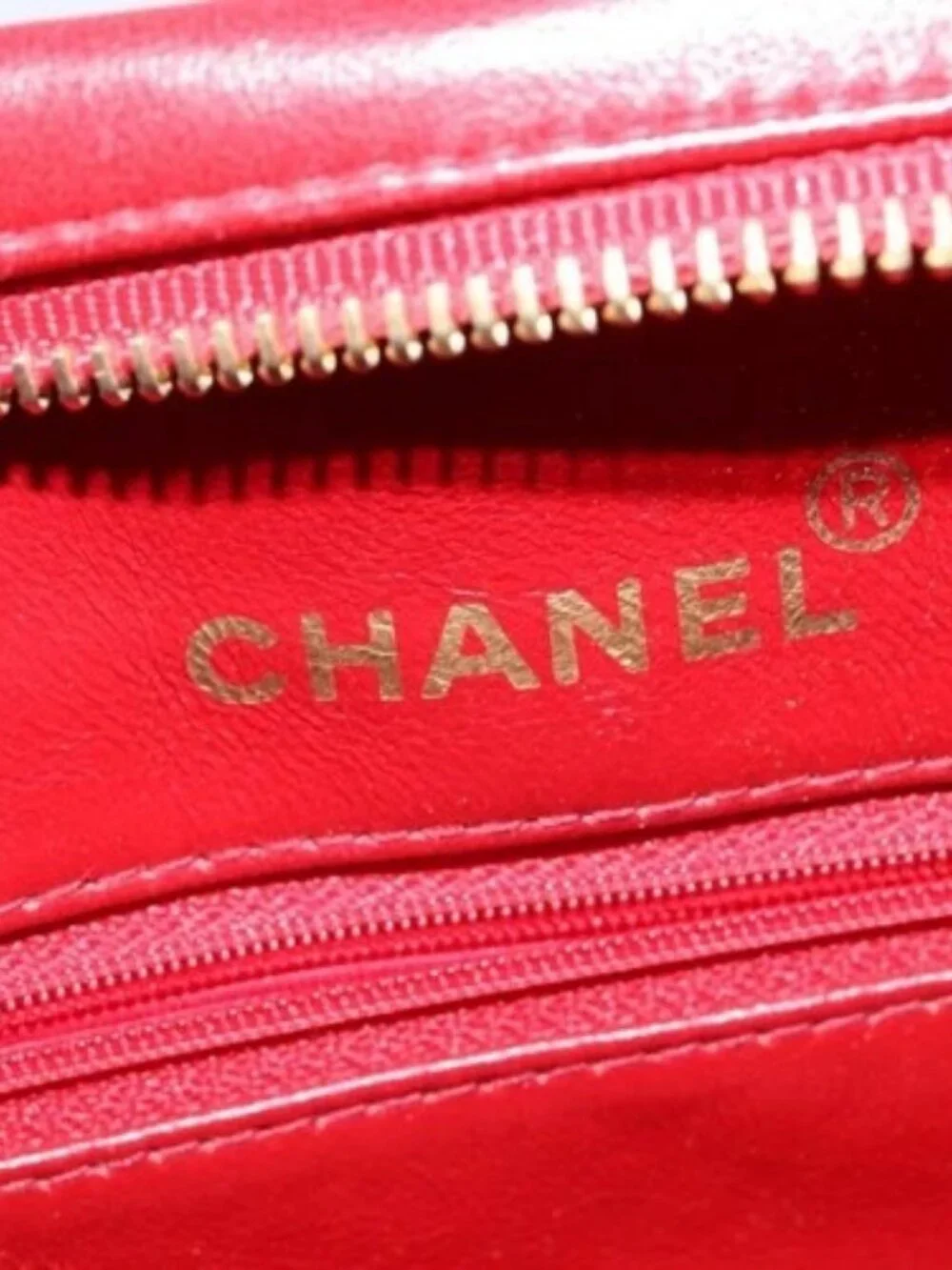 CHANEL brand	chanel color	red